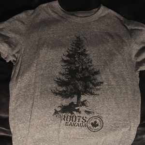 Mens large Roots t-shirt NWOT